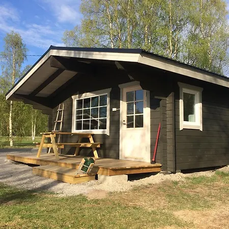 Arctic Finland אתר קמפינג פלו